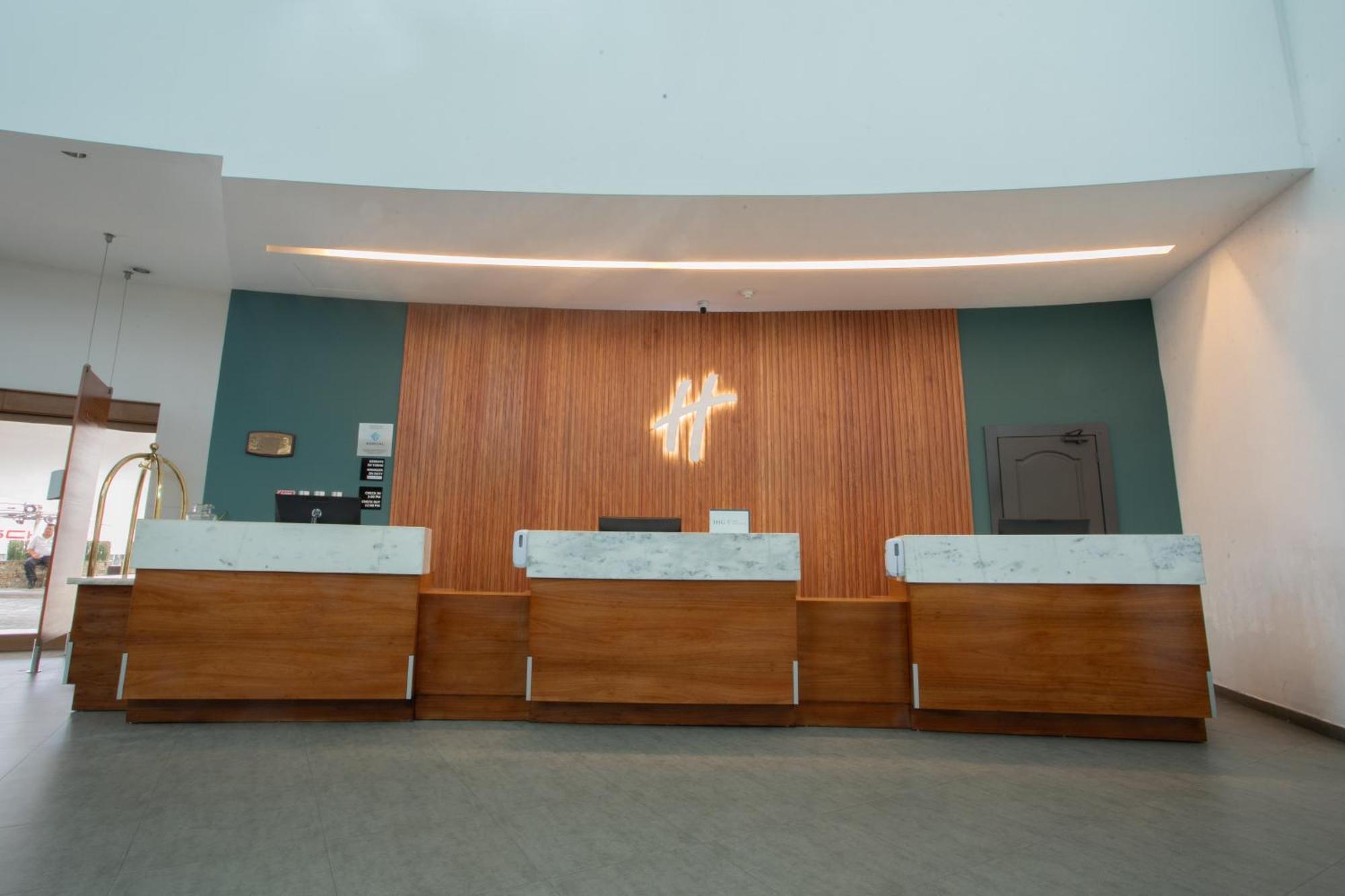 Holiday Inn San Salvador By Ihg מראה חיצוני תמונה